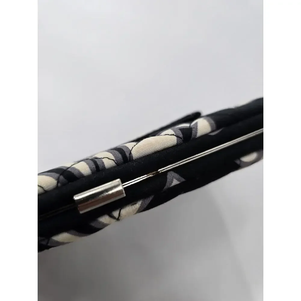 Vera Bradley Floral Black & White Zip Close Wallet Clutch Wrist Strap‎ - Picture 11 of 12